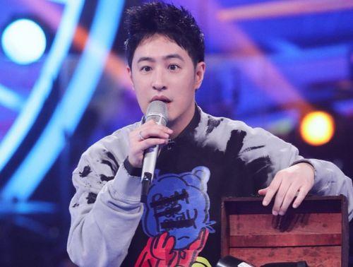 娱乐圈爆料男明星恋情,当红男星恋情曝光,神秘女友身份引热议! 第1张 娱乐圈爆料男明星恋情,当红男星恋情曝光,神秘女友身份引热议! 第1张